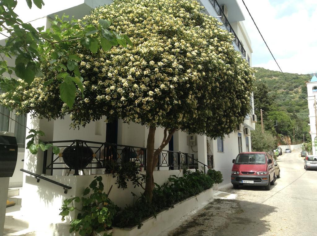 Hotel Asteria Agios Kirykos  Exterior photo